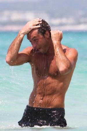 jude law hair. Shirtless Jude Law and His