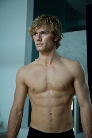 alex pettyfer model pictures. actor Alex Pettyfer goes