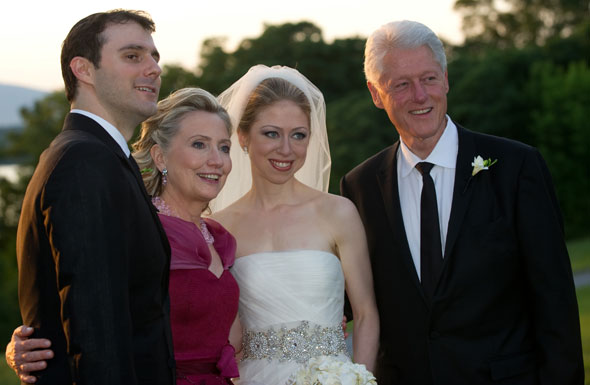 chelsea clinton wedding gown. Chelsea Clinton Wedding Dress