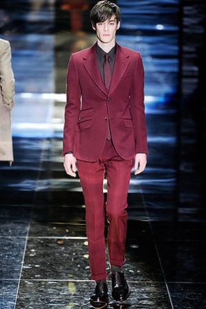 designer suits for men 2010. Gucci Suits for Men: Robert