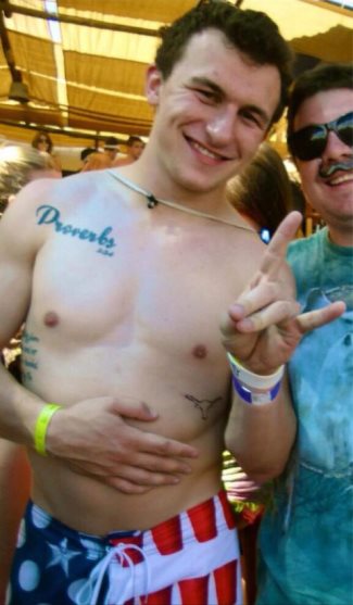 Johnny Manziel sexy shirtless quarterback - college