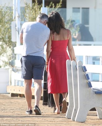 danielle bux gary lineker intimate vacation - friendly exes