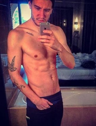 Nicklas Bendtner shirtless instagram selfie