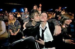 alexander rybak gay kiss