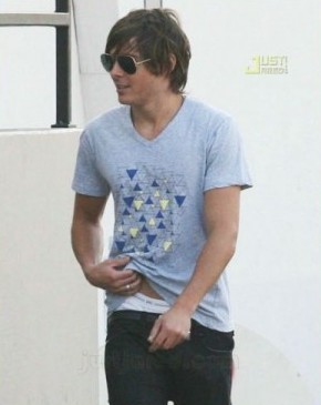 zac efron low rise jeans