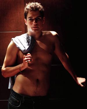 young henry cavill shirtless