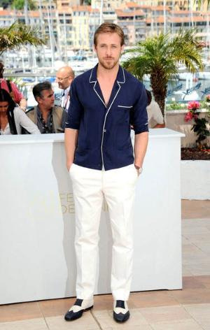 mens white pants celebrity - ryan gosling