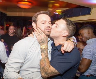 kirk norcross gay kiss with danny dyer