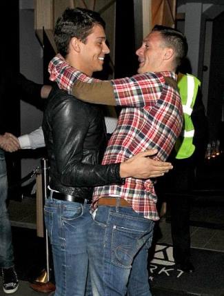 kirk norcross gay kiss with towie star joey essex