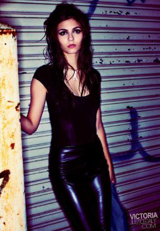 Female Celebrities Wearing Leather Pants Victoria Justice