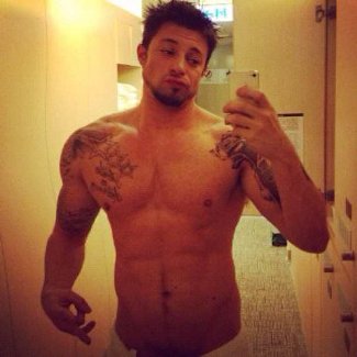 duncan james shirtless guys with iphones- instagram