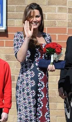 Kate Middleton Mom Dresses: During + After Pregnancy
