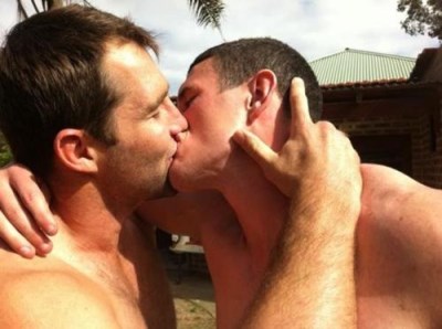 Ben Ross and Luke Burgess gay kiss or fake