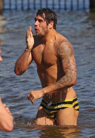 men wearing budgie smugglers - Lance Franklin speedo Hawthorn Hawks Recovery Session