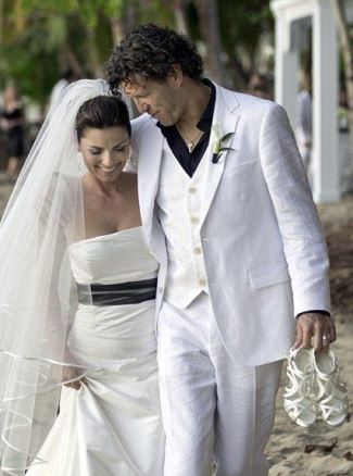 best white wedding tux - Shania Twain and Frédéric Thiébaud wedding