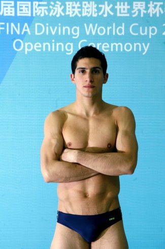 best male diver in the world 9 - Rommel Pacheco