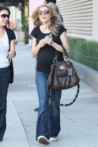 maternity jeans - brand guide - paige denims on sarah chalke