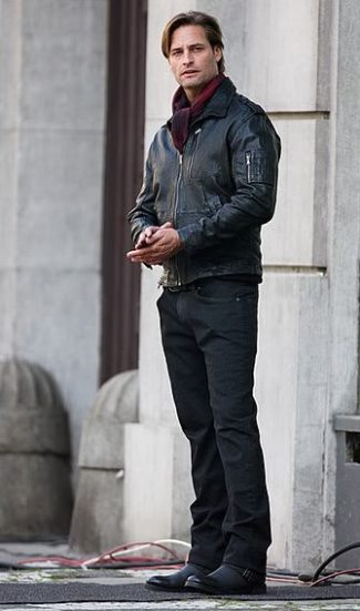 josh holloway leather jacket as Trevor Hanaway in Mission Impossible Ghost Protocol