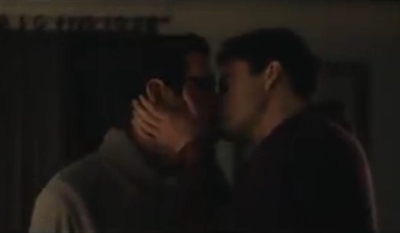 ty burrell gay kiss with bill hader - skeleton twins