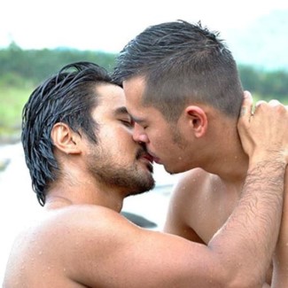straight guys kissing on the lips - joem basco and jake cuenca