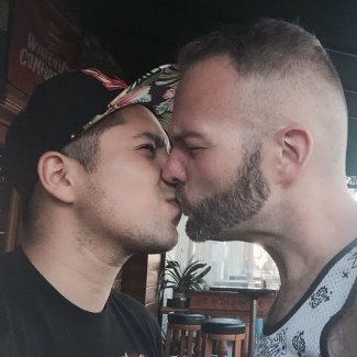 straight men making out - kisses for kim