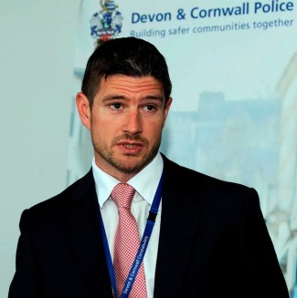 hot handsome cops 2016 - Chief Superintendent Jim Colwell