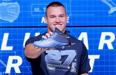 mike trout nike shoes2