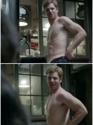 Nick-Gehlfuss-shirtless-body-in-shameless-325x438.jpg