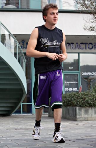 frankie muniz basketball shorts