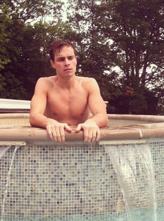 hot male singers spencer sutherland shirtless