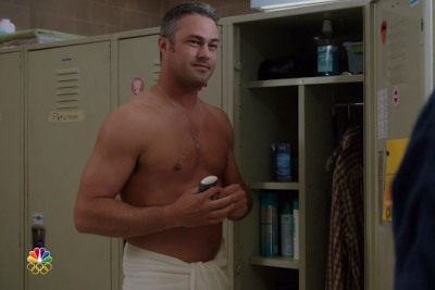 taylor kinney shirtless in chicago fire2