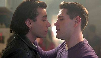 rob raco gay kiss riverdale