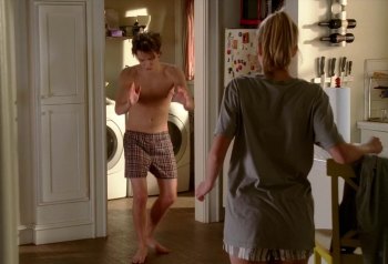 luke grimes underwear boxer shorts in brothers and sisters