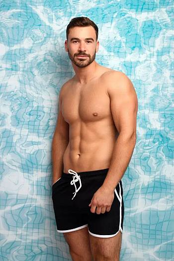 young men with hair transplant - 28 year old alex miller - love island hunk