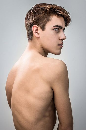 Brennan Clost body - pic by nobel lakaev