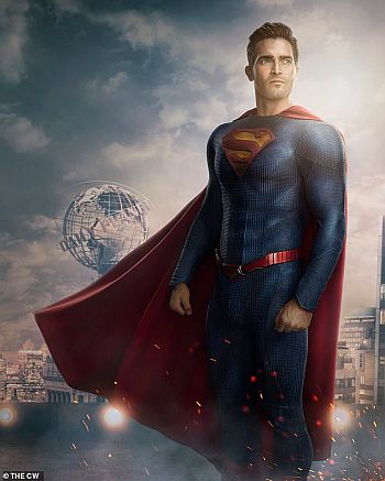 Tyler Hoechlin superman suit