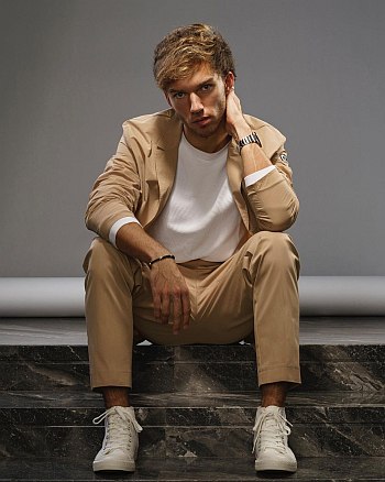 Pierre Gasly hot f1 driver