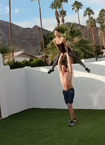 tom naylor shirtless workout with wife2