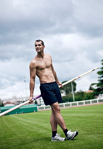 romain mesnil shirtless french polevaulter2