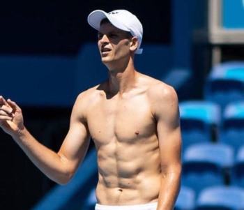 Hubert Hurkacz shirtless polish tennis player