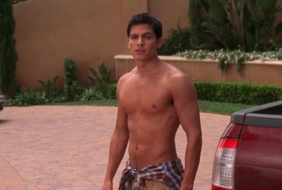 Nicholas Gonzalez shirtless young in the oc