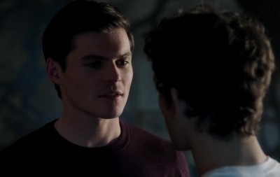 eli brown gay with chris mason in pretty little liars the perfectionists
