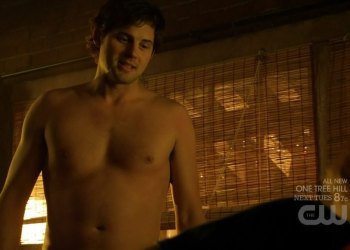 kristoffer polaha young and shirtless in life unexpected