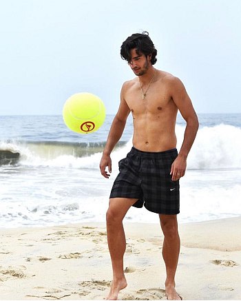 Lorenzo Musetti shirtless3