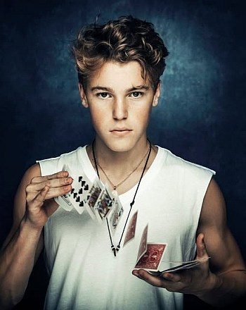 marti cordero magician illusionist