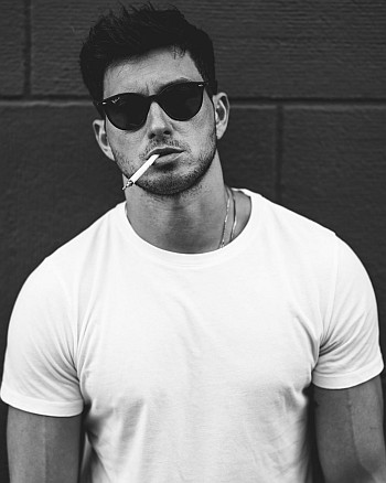 Robert Scott Wilson gay or straight