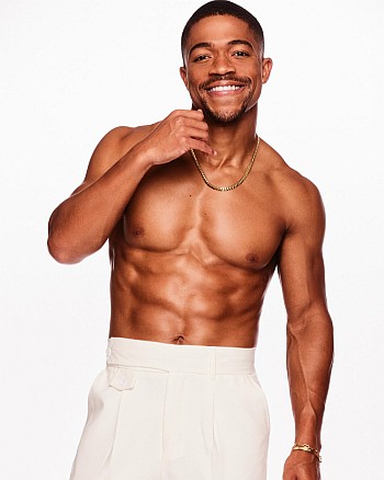 Steven G. Norfleet body shirtless