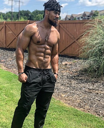 julian horton shirtless beauty in black3