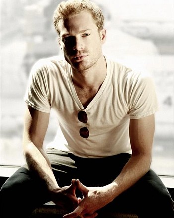 sam reid young hot in shirt